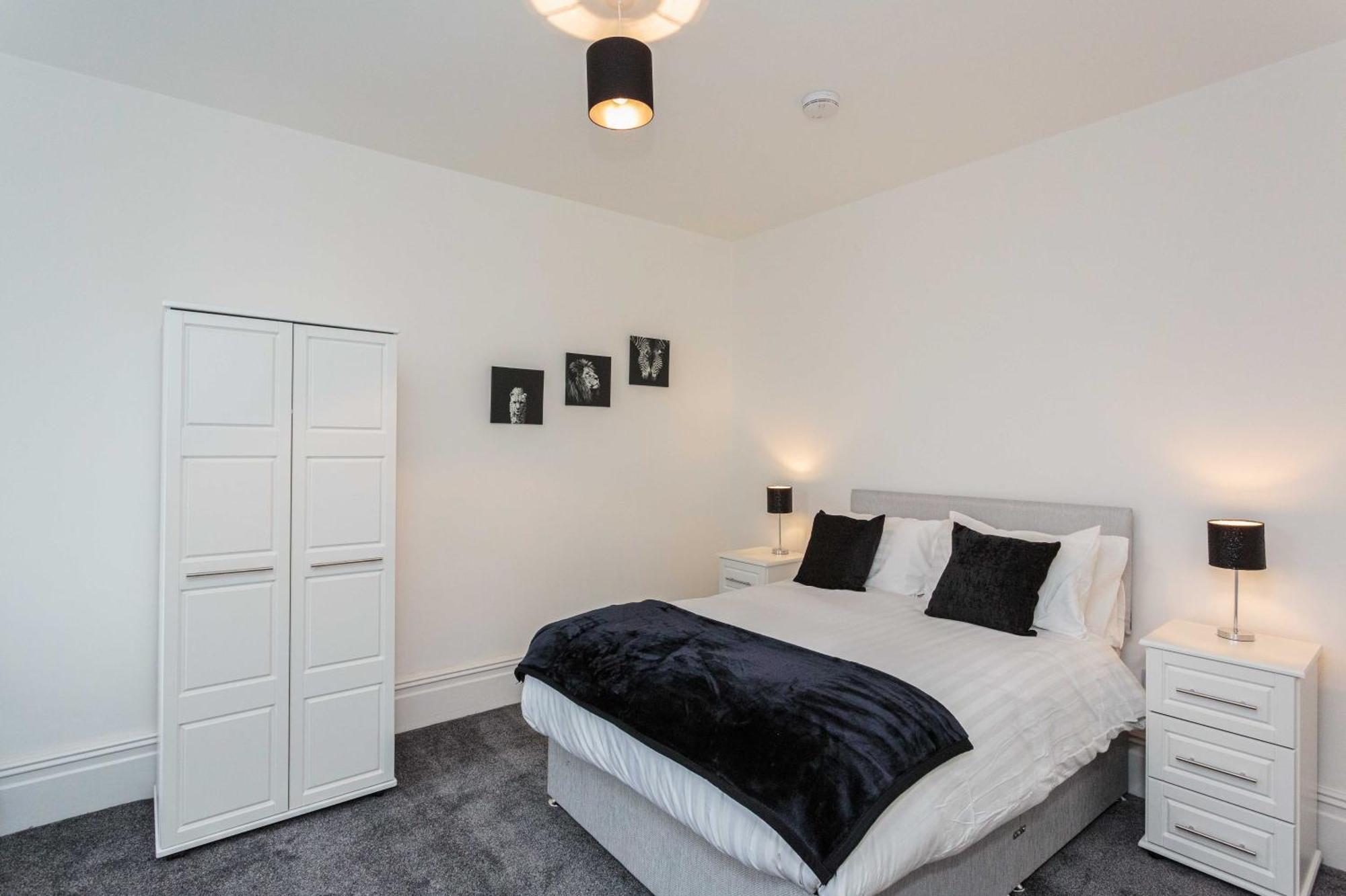 Cherry Property - Berry Apartments Blackpool Room photo