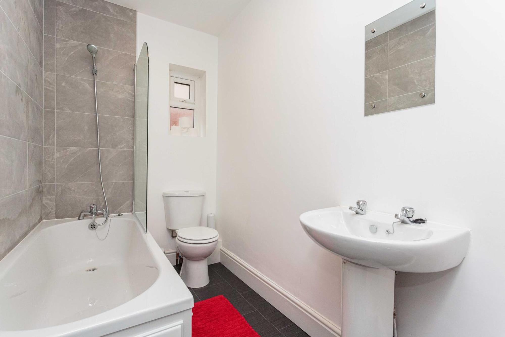 Cherry Property - Berry Apartments Blackpool Room photo