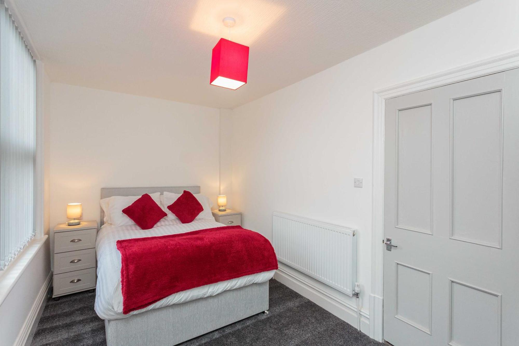 Cherry Property - Berry Apartments Blackpool Room photo