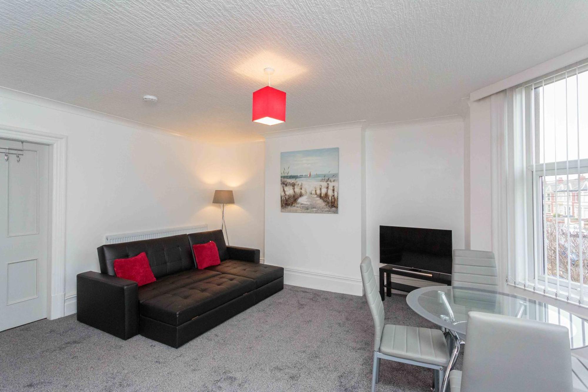 Cherry Property - Berry Apartments Blackpool Room photo