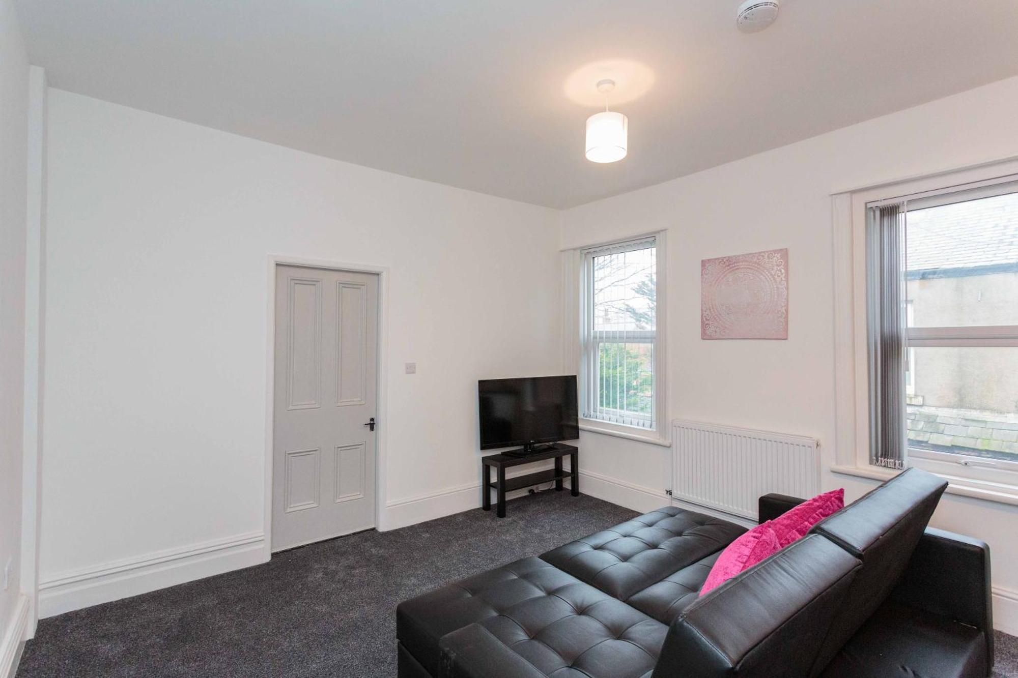 Cherry Property - Berry Apartments Blackpool Room photo